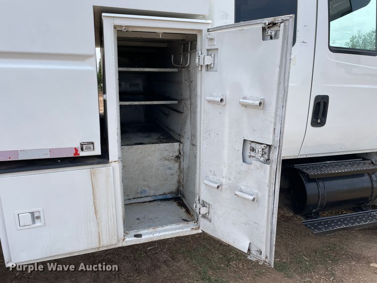 image for item DN4644 2008 International 4300  chipper truck