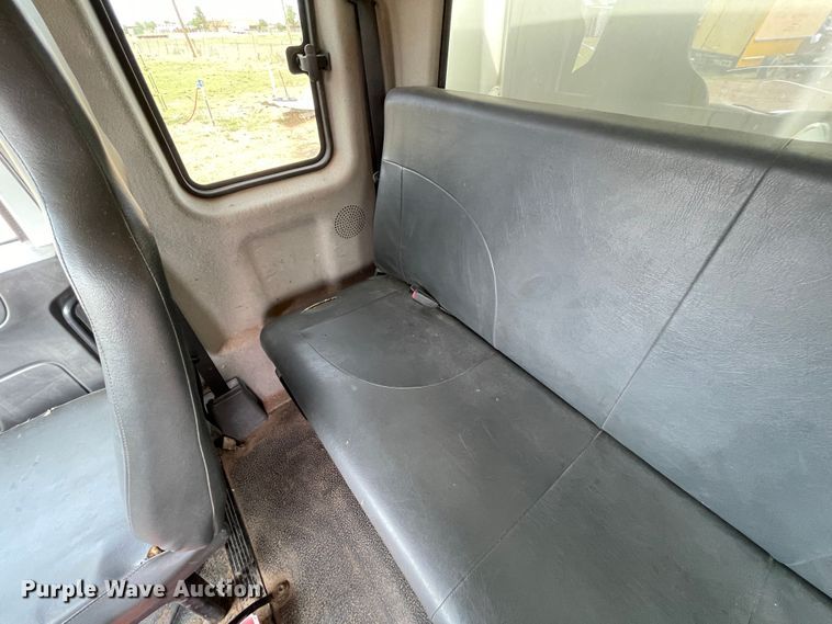 image for item DN4644 2008 International 4300  chipper truck