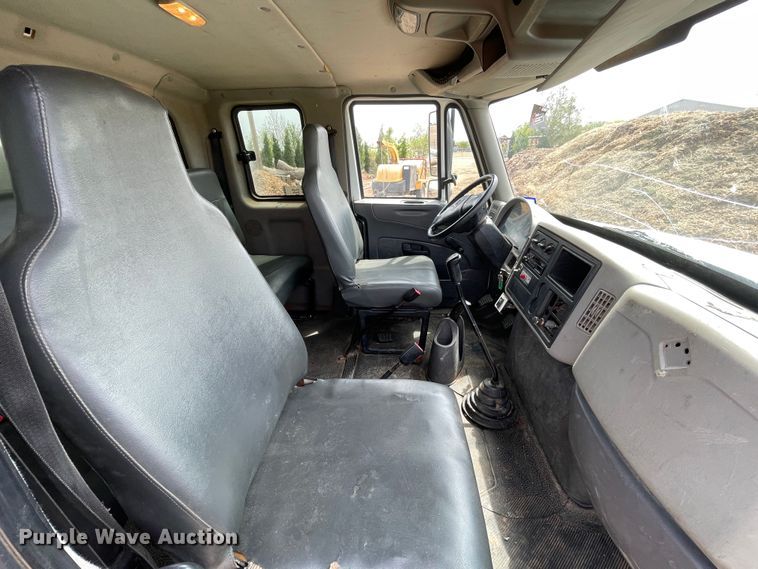 image for item DN4644 2008 International 4300  chipper truck