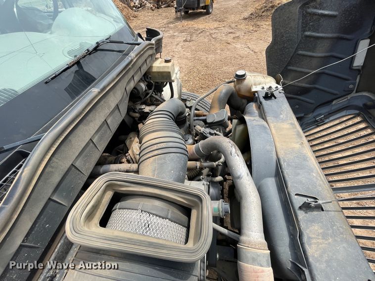 image for item DN4644 2008 International 4300  chipper truck