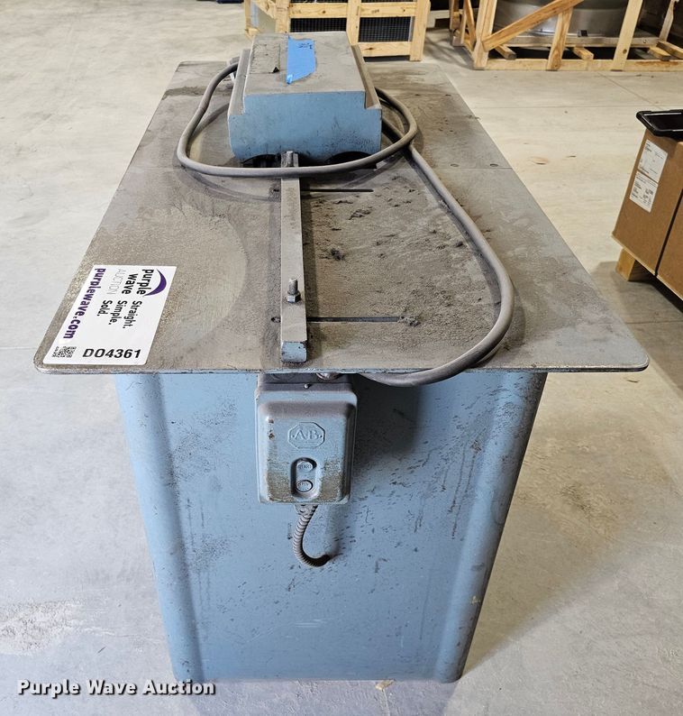 image for item DO4361 Lockformer  pittsburgh seam locker