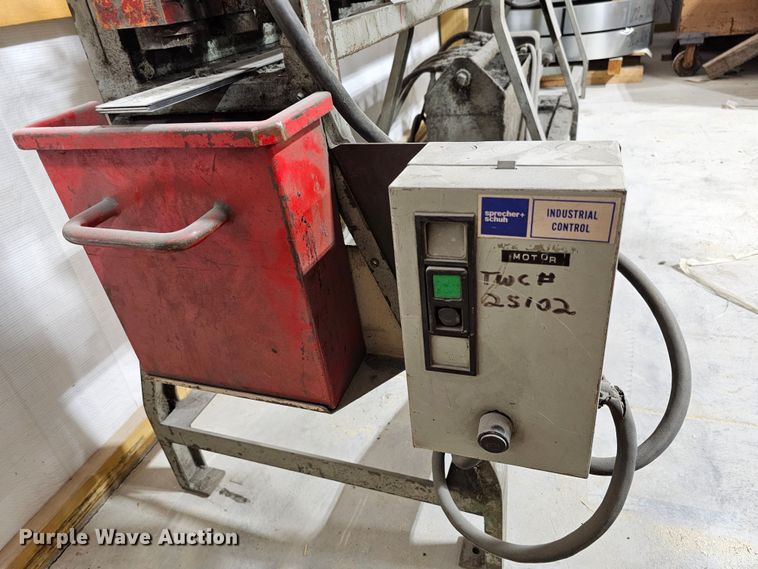 image for item DO4362 Sheet metal notcher