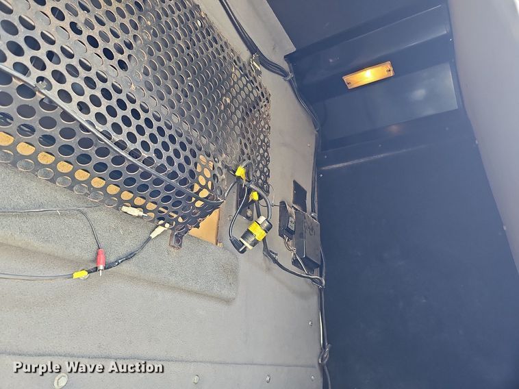 image for item DO4390 2006 GMC C5500  party bus