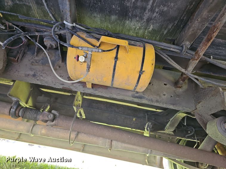 image for item DO4390 2006 GMC C5500  party bus