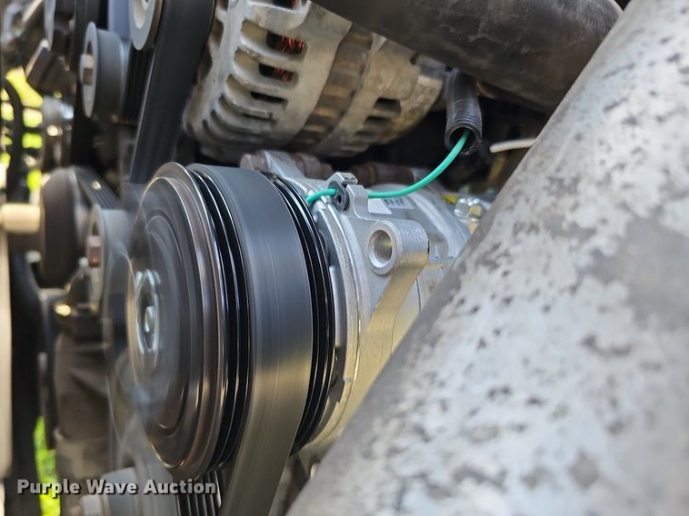 image for item DO4390 2006 GMC C5500  party bus