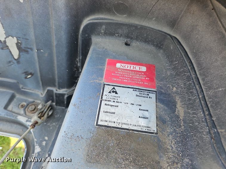 image for item DO4390 2006 GMC C5500  party bus