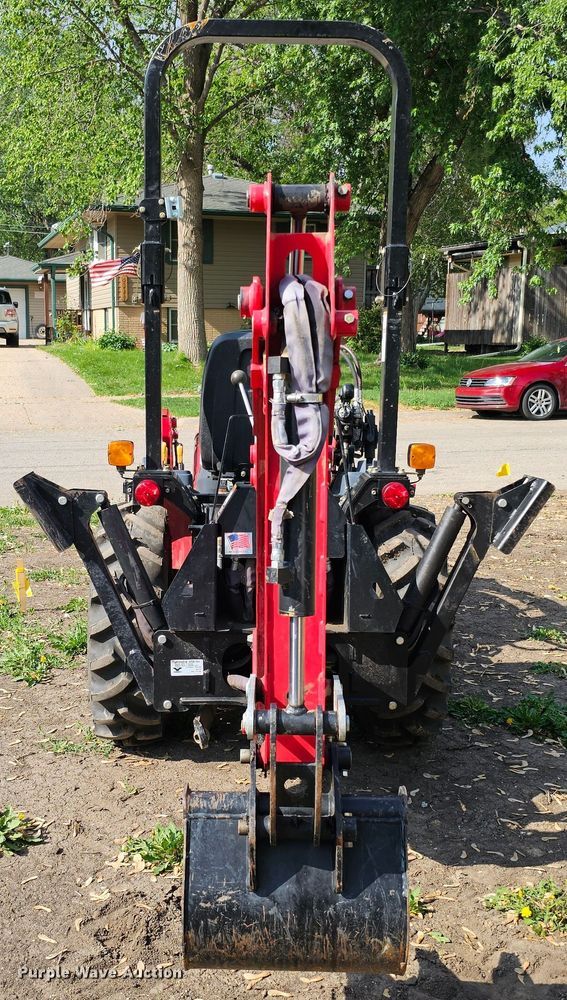 image for item DO4397 2016 Mahindra eMax 25S  MFWD tractor