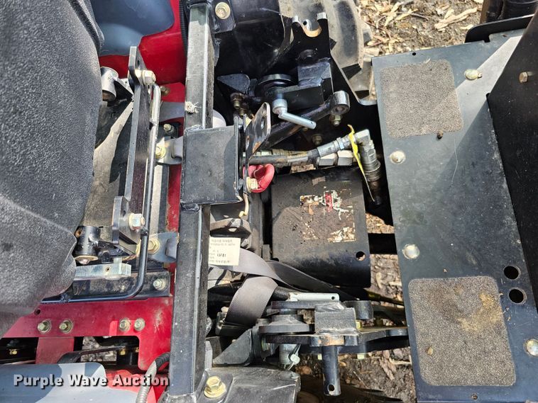 image for item DO4397 2016 Mahindra eMax 25S  MFWD tractor