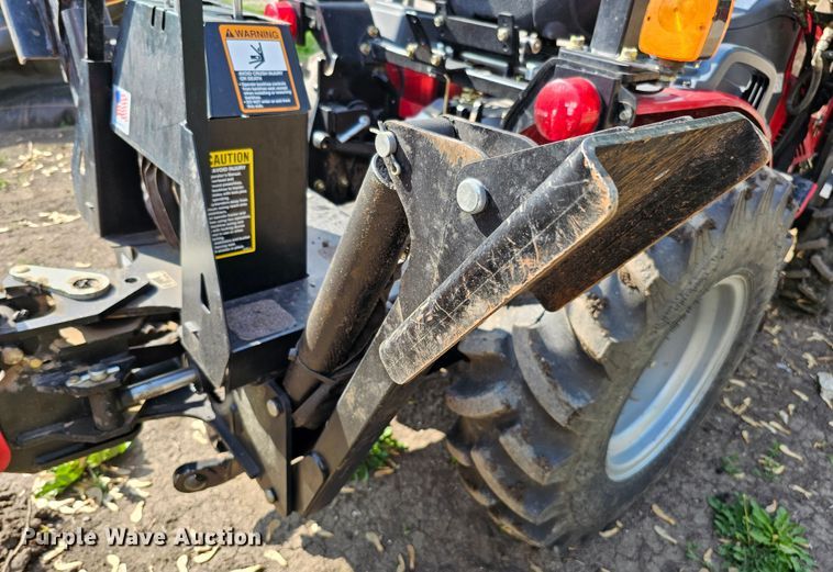 image for item DO4397 2016 Mahindra eMax 25S  MFWD tractor