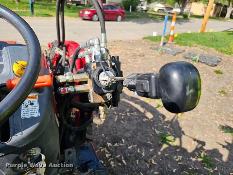 image for item DO4397 2016 Mahindra eMax 25S  MFWD tractor