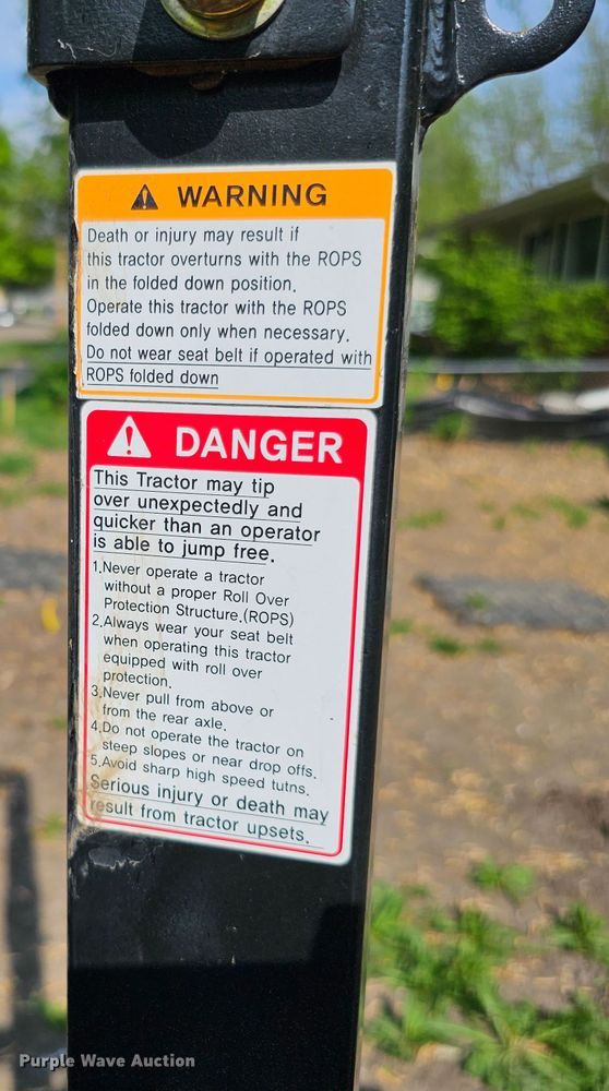 image for item DO4397 2016 Mahindra eMax 25S  MFWD tractor