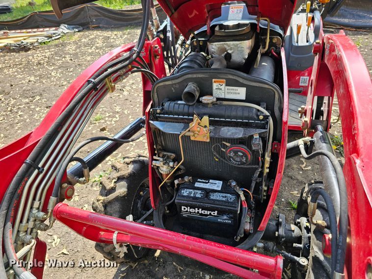 image for item DO4397 2016 Mahindra eMax 25S  MFWD tractor