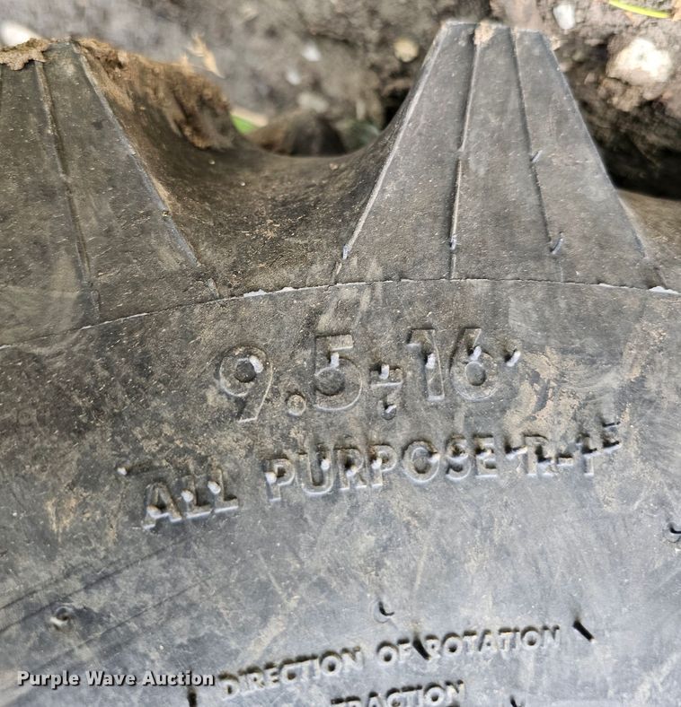 image for item DO4397 2016 Mahindra eMax 25S  MFWD tractor