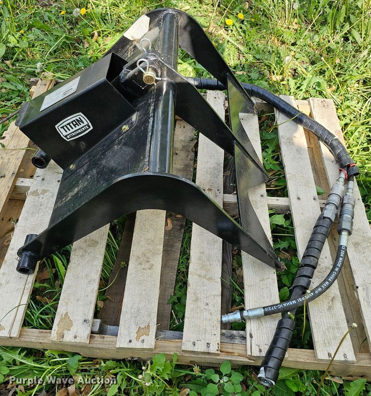 image for item DO4397 2016 Mahindra eMax 25S  MFWD tractor