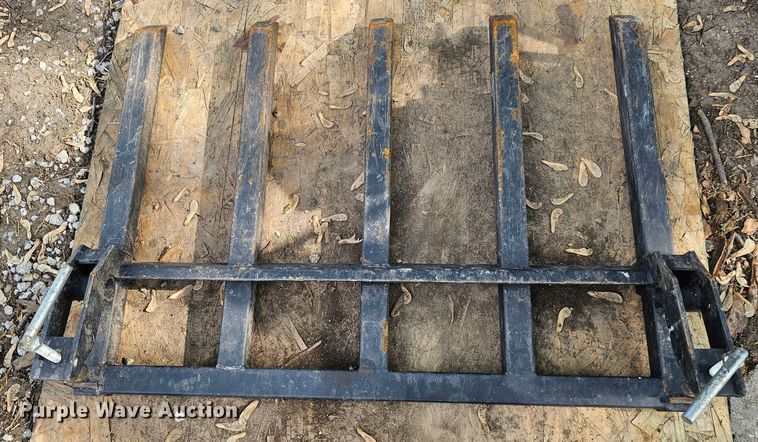 image for item DO4397 2016 Mahindra eMax 25S  MFWD tractor