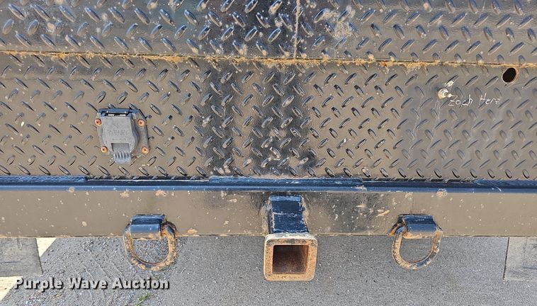 image for item DO4413 2009 Dodge Ram 1500  Crew Cab flatbed pickup truck