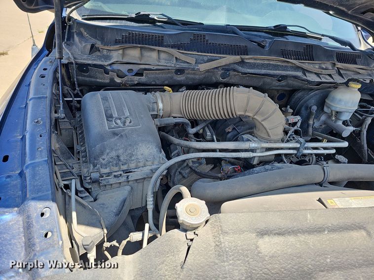 image for item DO4413 2009 Dodge Ram 1500  Crew Cab flatbed pickup truck