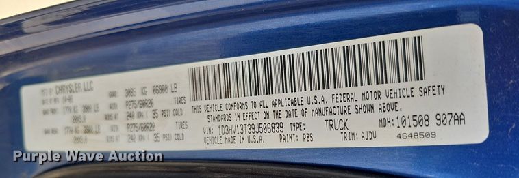 image for item DO4413 2009 Dodge Ram 1500  Crew Cab flatbed pickup truck