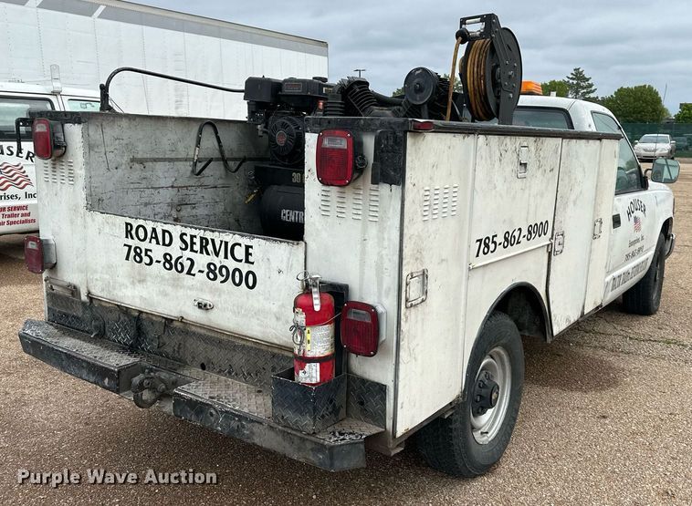 image for item DO4927 1995 Chevrolet Cheyenne 3500  utility bed pickup truck