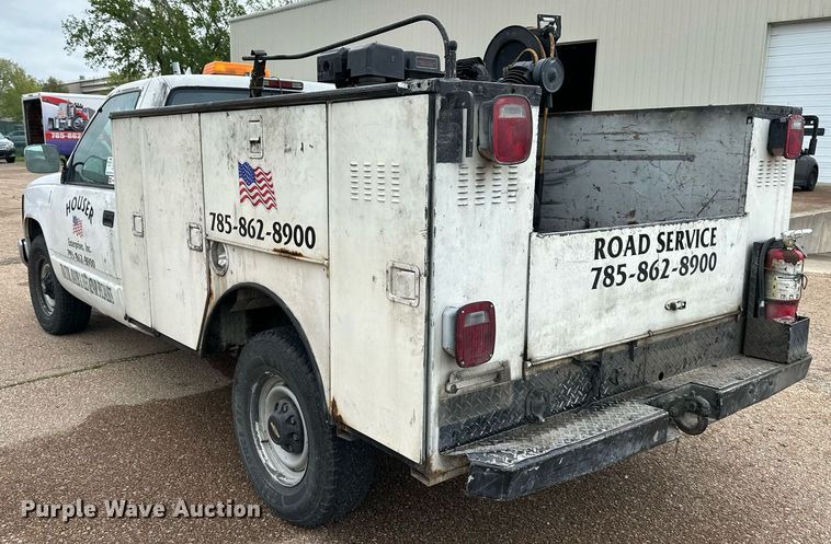 image for item DO4927 1995 Chevrolet Cheyenne 3500  utility bed pickup truck