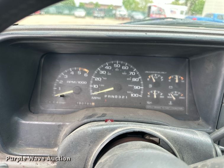 image for item DO4927 1995 Chevrolet Cheyenne 3500  utility bed pickup truck