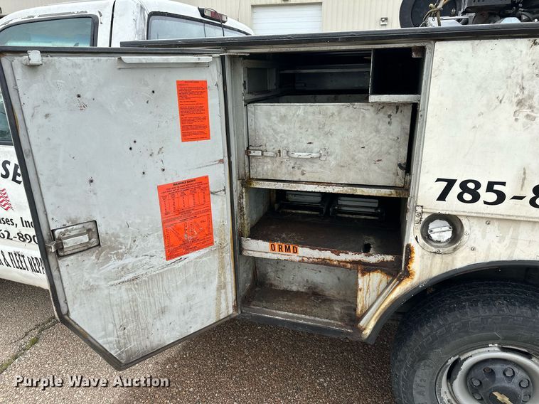 image for item DO4927 1995 Chevrolet Cheyenne 3500  utility bed pickup truck