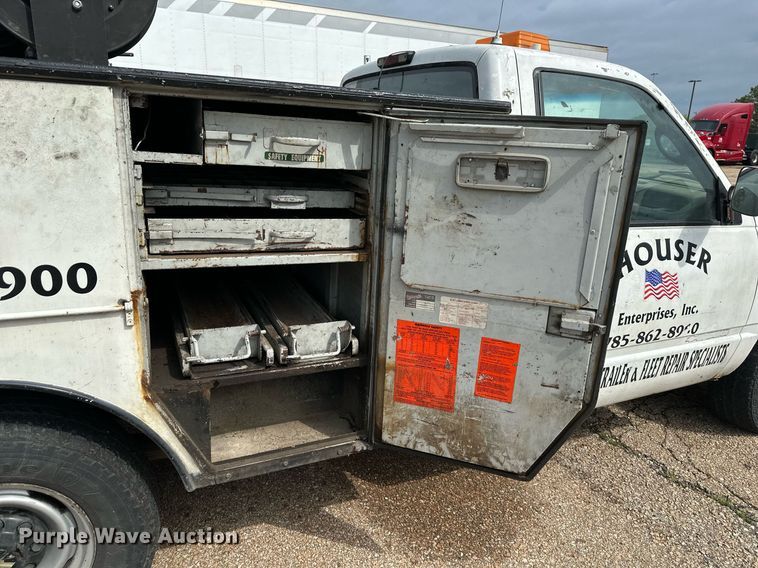 image for item DO4927 1995 Chevrolet Cheyenne 3500  utility bed pickup truck