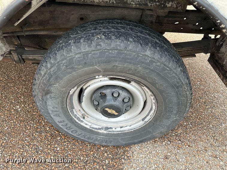 image for item DO4927 1995 Chevrolet Cheyenne 3500  utility bed pickup truck