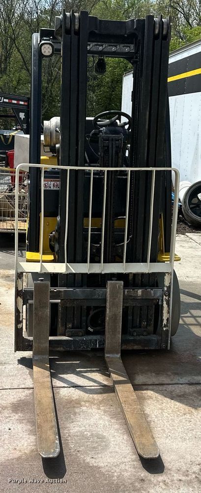 image for item DO4933 Yale GLC050VXNDAE085  forklift