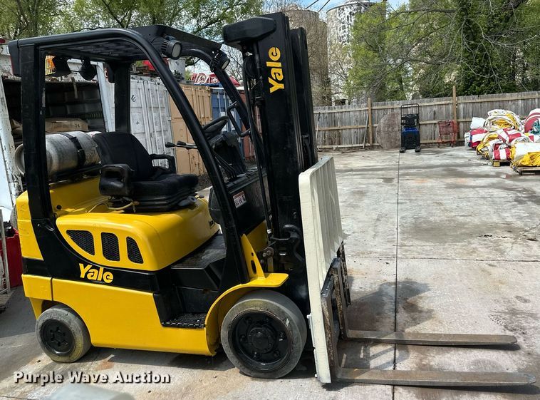 image for item DO4933 Yale GLC050VXNDAE085  forklift