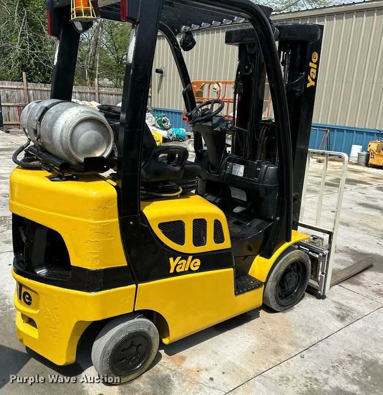 image for item DO4933 Yale GLC050VXNDAE085  forklift