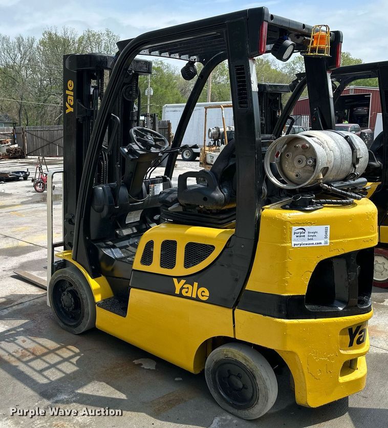 image for item DO4933 Yale GLC050VXNDAE085  forklift