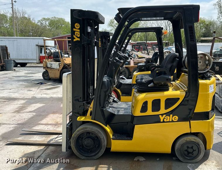 image for item DO4933 Yale GLC050VXNDAE085  forklift