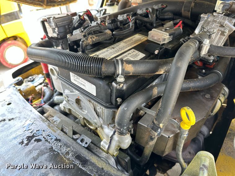 image for item DO4933 Yale GLC050VXNDAE085  forklift