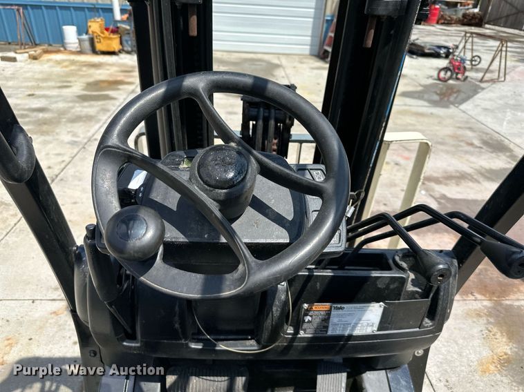 image for item DO4933 Yale GLC050VXNDAE085  forklift