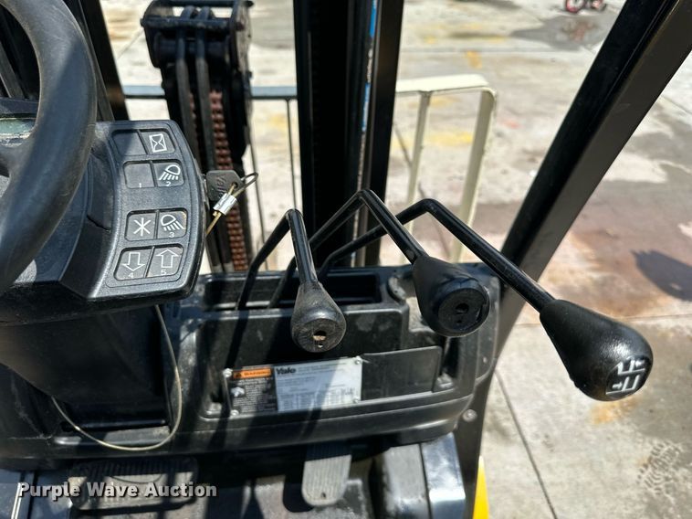 image for item DO4933 Yale GLC050VXNDAE085  forklift