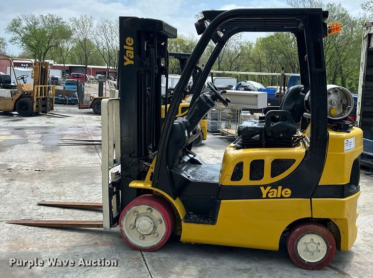 image for item DO4934 Yale GLC050VXNVSE083  forklift