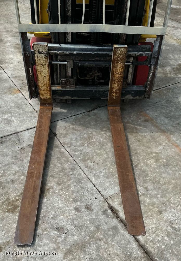 image for item DO4934 Yale GLC050VXNVSE083  forklift