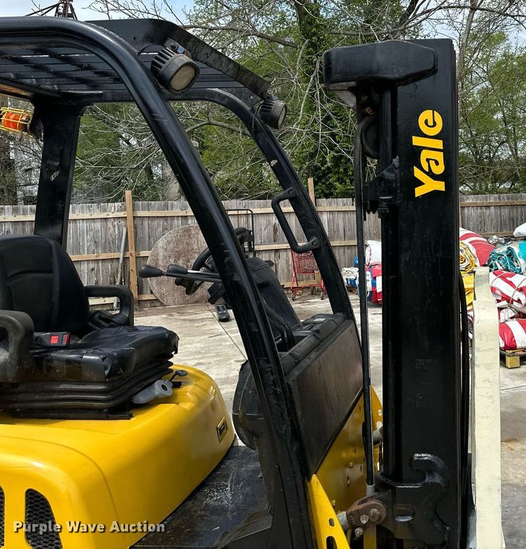 image for item DO4934 Yale GLC050VXNVSE083  forklift