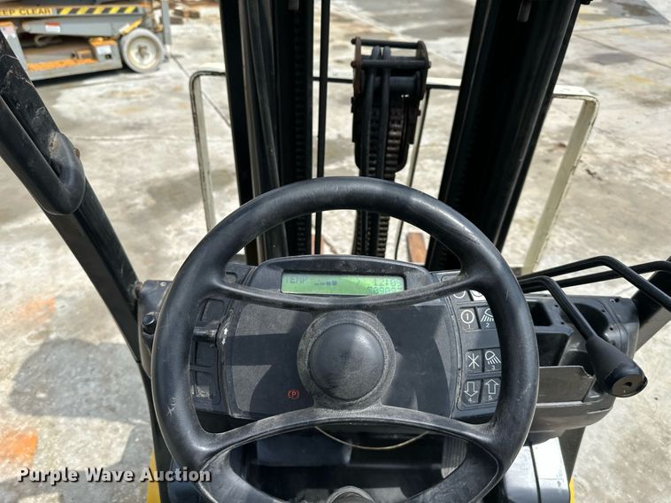 image for item DO4934 Yale GLC050VXNVSE083  forklift