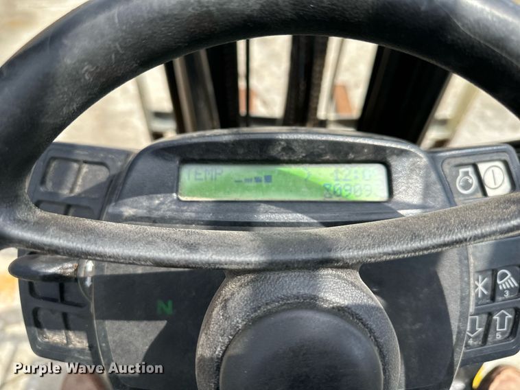 image for item DO4934 Yale GLC050VXNVSE083  forklift