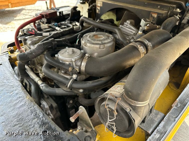 image for item DO4934 Yale GLC050VXNVSE083  forklift