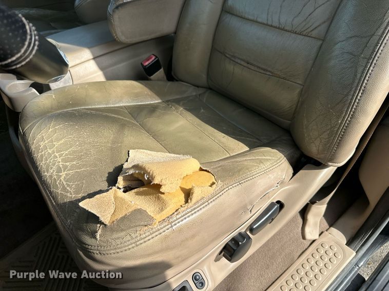 image for item DO4956 2004 Ford F250 Super Duty  Crew Cab pickup truck