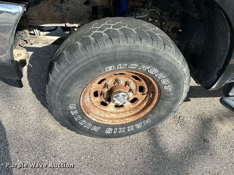 image for item DO4956 2004 Ford F250 Super Duty  Crew Cab pickup truck