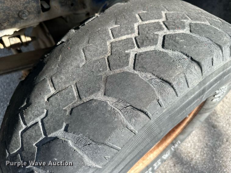 image for item DO4956 2004 Ford F250 Super Duty  Crew Cab pickup truck