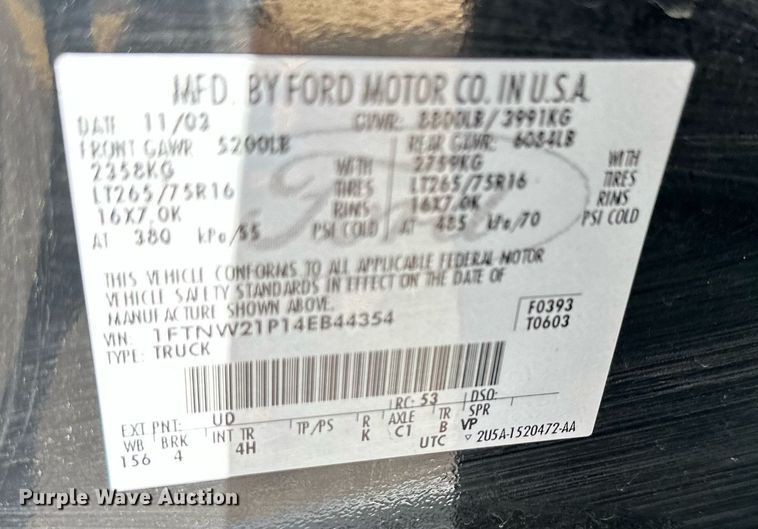 image for item DO4956 2004 Ford F250 Super Duty  Crew Cab pickup truck