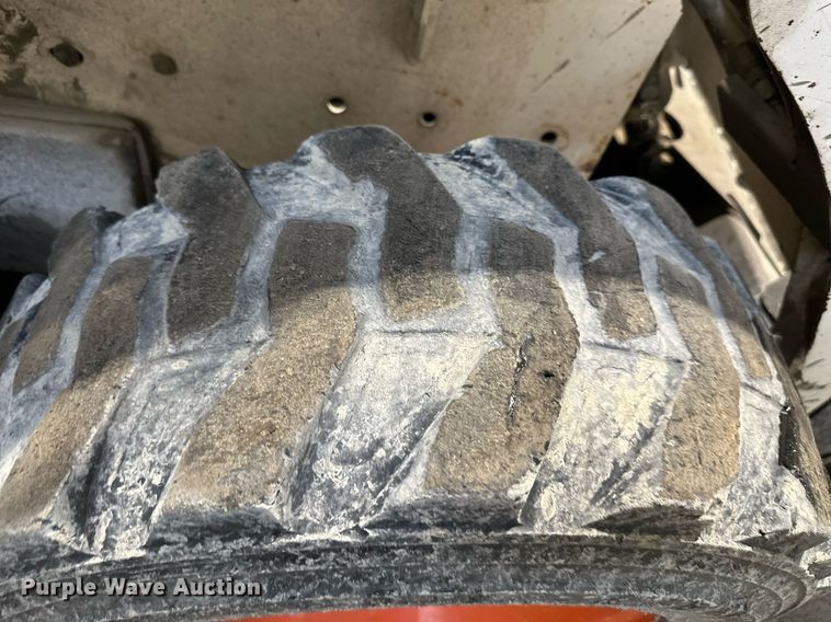 image for item DO4967 Bobcat 743B  skid steer loader