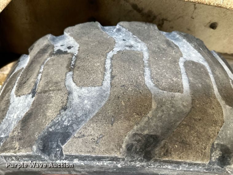 image for item DO4967 Bobcat 743B  skid steer loader