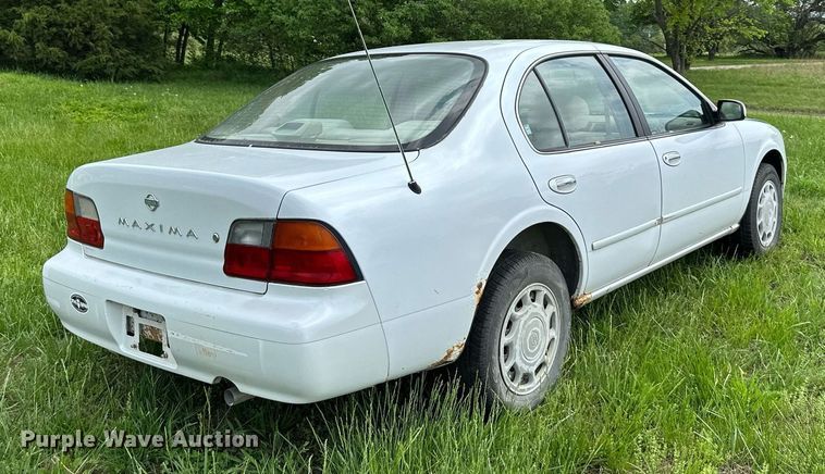 image for item DO4974 1996 Nissan Maxima