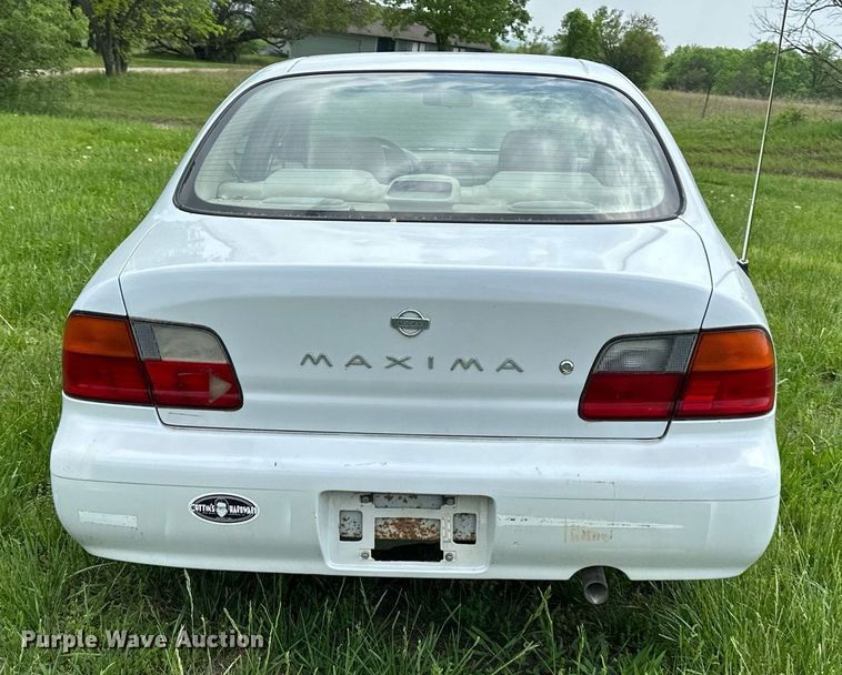image for item DO4974 1996 Nissan Maxima